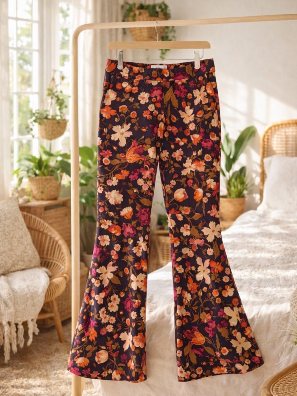 Anthro Floral Flare Pants Size 4 Bell Bottom Boho Wide Leg